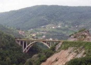 Totalna obustava saobraćaja Mehov krš- Granica sa Crnom Gorom u intervalima