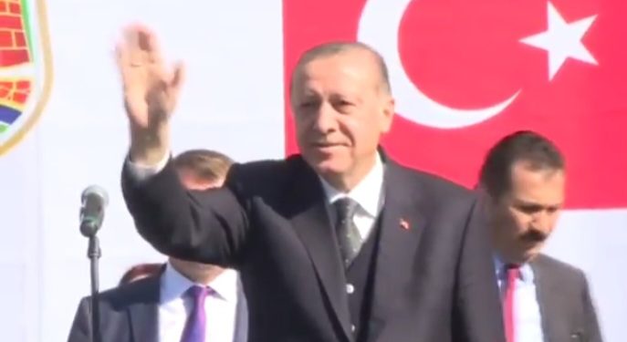 Sve oči muslimana danas gledaju u Tursku, očekuju pobjedu Erdogana. Snimak posjete Novom Pazaru