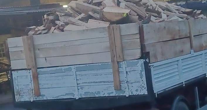 Policija sprečila krađu drva, kamion zaplenjen a vozač pobegao