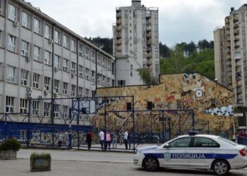 Dojave o postavljenim bombama u 115 škola, nastava prekinuta