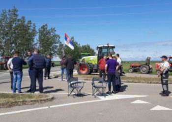 Poljoprivrednici izašli na ulice umesto na njivu