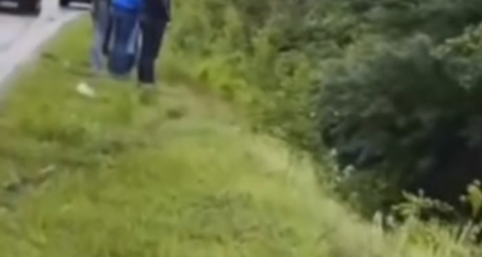 Auto sletelo u Ibar u blizini Leposavića VIDEO