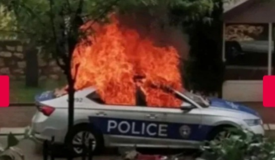 Zbog krize na severu Kosova podignuta borbena gotovost VS, nekoliko auta zapaljeno VIDEO