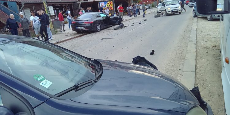Teška saobraćajna nesreća u Selakovcu, maturanti ponovo izazvali udes