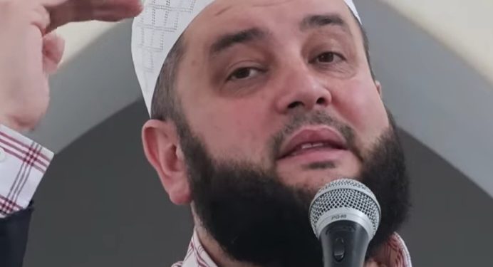 Kad ga zakuneš na Allaha laže a kad na dijete onda istinu kaže VIDEO