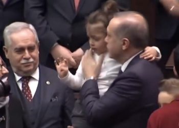 Mnogi smatraju da je ovo najlepši video Erdogana. Djevojčica uzviknula: “Tajip djede” VIDEO