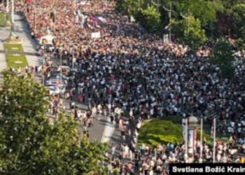 Šesti protest “Srbija protiv nasilja” na platou Skupštine, govorili Seka Sabljić ….