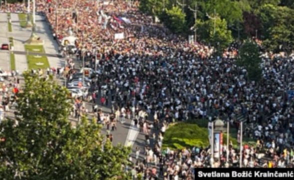 Šesti protest “Srbija protiv nasilja” na platou Skupštine, govorili Seka Sabljić ….