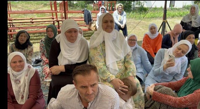 U Konjević Polju upriličen svječani ispraćaj nane Fate Orlović na hadž
