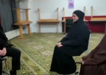 Emotivan prelazak na Islam dvije mlade Njemice VIDEO