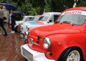 U kragujevačkom parku otvoren je tradicionalni “Fića Fest”, nove kao iz fabrike