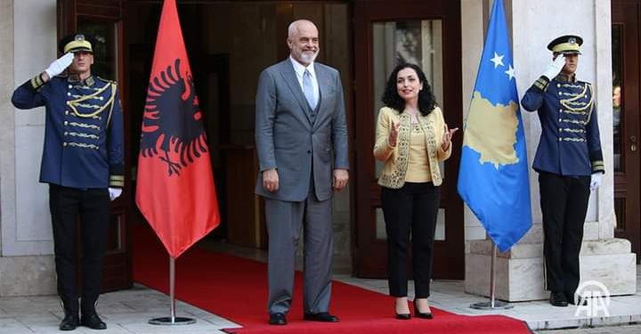 Rama u Prištini sa Osmani i Konjufcom: Kosovo povređeno otkazivanjem sjednice dvije Vlade