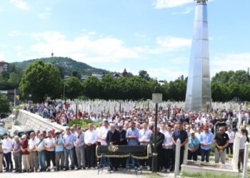 Klanjana dženaza Vahidinu Musemiću, prisustvovao veliki broj političke i sportske javnosti