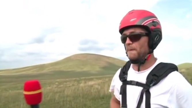 Paraglajding sa najvišeg vraha Pešteri, brdo Trojan iznad Braćaka
