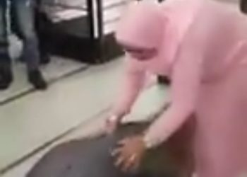Emotivan susret majke i kćerke nakon  13 godina VIDEO