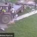 Maloljetnik traktorom sleteo s puta, pa uleteo u dvorište! Petoro teško povrijeđeno