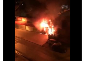 Novi Pazar: Izgoreo magacin u naselju Mur, ogromna materijalna šteta