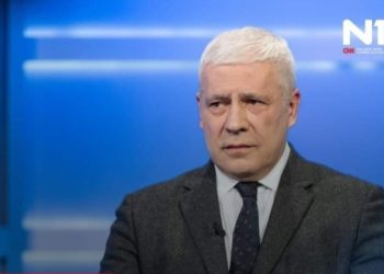Tadić: Otimanje članova i prelazak u druge stranke ide na ruku Vučiću