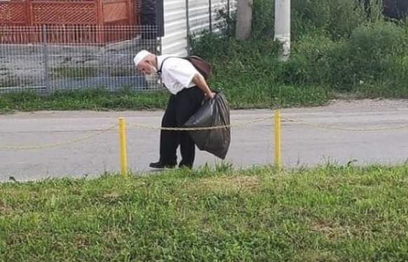 Hadžija Hamid u dubokoj starosti hizmetio džamiju i nikada se nije požalio
