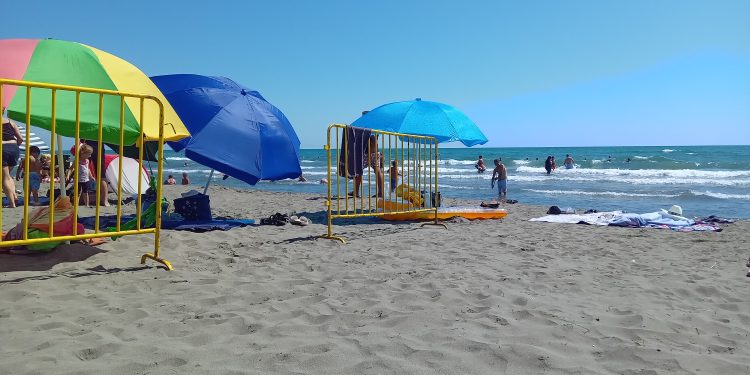 Pitanja koja se tiču boravka muslimana na plažama aktuelna su svake godine, šta kaže ulema