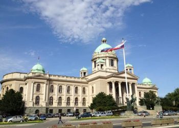 Stradao radnik na održavanju lifta u Narodnoj skupštini, lift mu prekinuo glavu