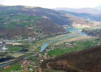Grad Novi Pazar kupuje katamaran za Ribarićko jezero sa komplet opremom