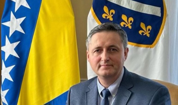 Bećirović upozorio Srbiju da je obavezna poštovati suverenitet države Bosne i Hercegovine