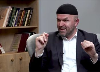 Različiti načini klanjanja ne utiču na ispravnost namaza VIDEO