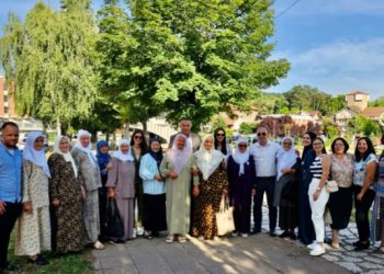 “Majke Srebrenice” borave u Novom Pazaru: Ovdje se osećamo kao kod kuće