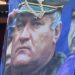 Još jedna provokacija na primorju, podgoričanin na kuću okačio sliku ratnog zločinca Mladića