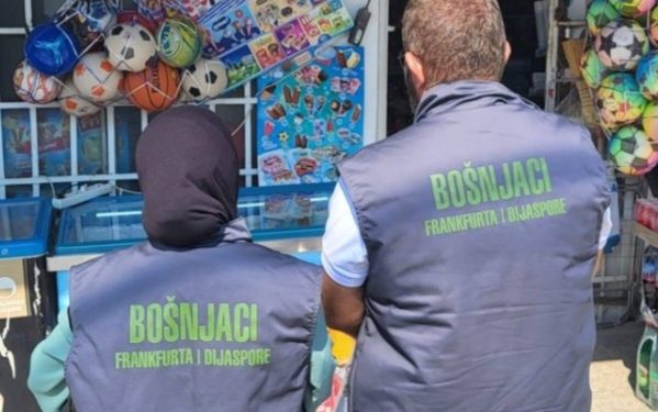Lijep gest nekolicine naše Dijaspore, išli po prodavnicama i plaćali dug siromaha