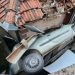 NOVI PAZAR – Automobil se zaustavio na krovu jedne porodične kuće, vozač povređen