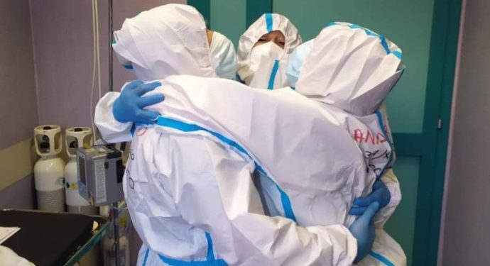 Korona se ponovo zahuktala Srbijom, virus prenijet sa stranih letovališta