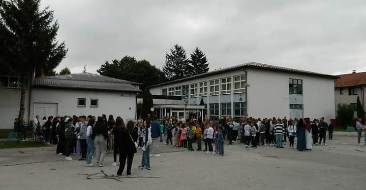 “Prvi dan u školi da ti ne zakasnim”- počela nova školska godina, prvi dan bez predavanja