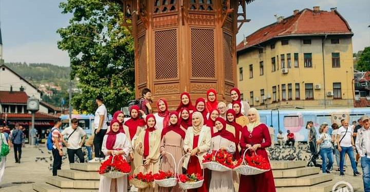 Dani o Allahovom Poslaniku “Selam, ya Resulallah“: Na Baščaršiji podijeljena 571 ruža