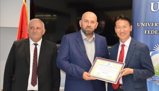 Organizacija “Universal Peace Media” je Fejziću uručila priznanje “Ambasadora mira”