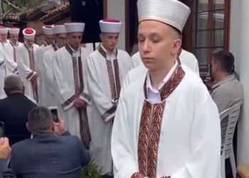 Jučer u Đakovici, Republika Kosovo, SEDAMNAEST dječaka su postali hafizi