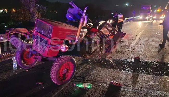 Težak udes kamiona i traktora na putu Novi Pazar- Raška