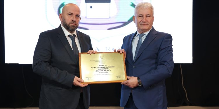 Rožaje: Obilježena Dan opštine, Reis Fejzić dobitnik najvećeg priznanja