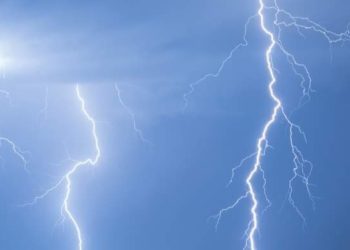 U strašnom nevremenu od udara groma stradalo najmanje deset osobaa a tri teže povređene