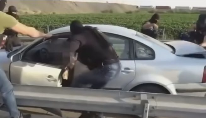 Pripadnici MUP-a brzom reakcijom oslobodili Nemca kojeg su kidnapovali u gepeku 3 muškarca u Srbiji