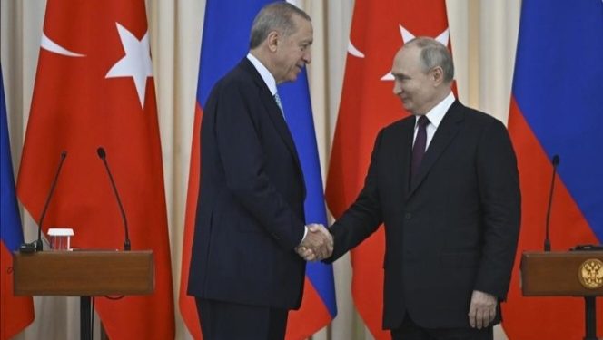 Putin uručio Erdoganu dokumentarac koji govori o turskom predsjedniku