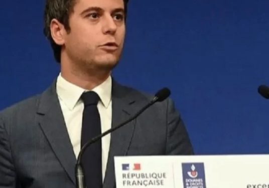 Francuske škole zatvorile vrata za muslimanke sa hidžabom, ali odobravaju pravo na homoseksualnost