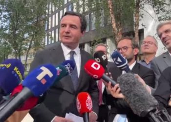 Kurti održao “predavanje” srpskim novinarima datim odgovorima  VIDEO