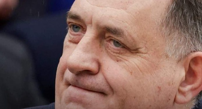 Bošnjak iz Zvornika reko: “Dodik je debeli krmak”, pa ga kaznili 100 km