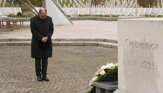 Schmidt održao konferenciju u Potočarima i saopštio niz odluka koje je donio, odgovorile majke Srebrenice