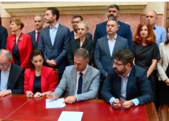 Da li može proevropska opozicija u Srbiji napraviti crnogoraki scenario