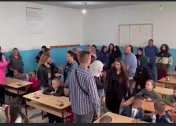 Đaci uporni u som zahtjevu da školska nedjelja traje četiri dana, peticiju potpisalo više od 40.000