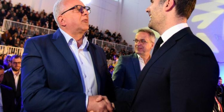 Velikosrpski pritisak pobjeđuje, koalicija EIS  i ZBCG sa četnikom na čelu Skupštine Crne Gore
