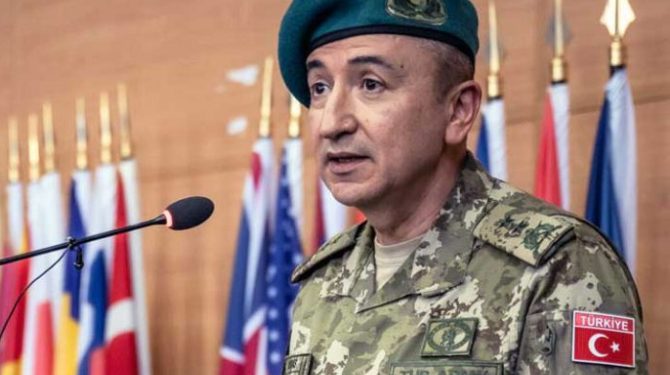 Turski general-major Ozkan Ulutaš , bogata karijera u zemlji i inostranstvu